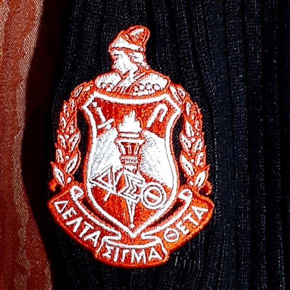 Delta Sigma Theta Red/Black Sweater Turtle Neck Dress Embroidered Size XXXXL New - Picture 6 of 11